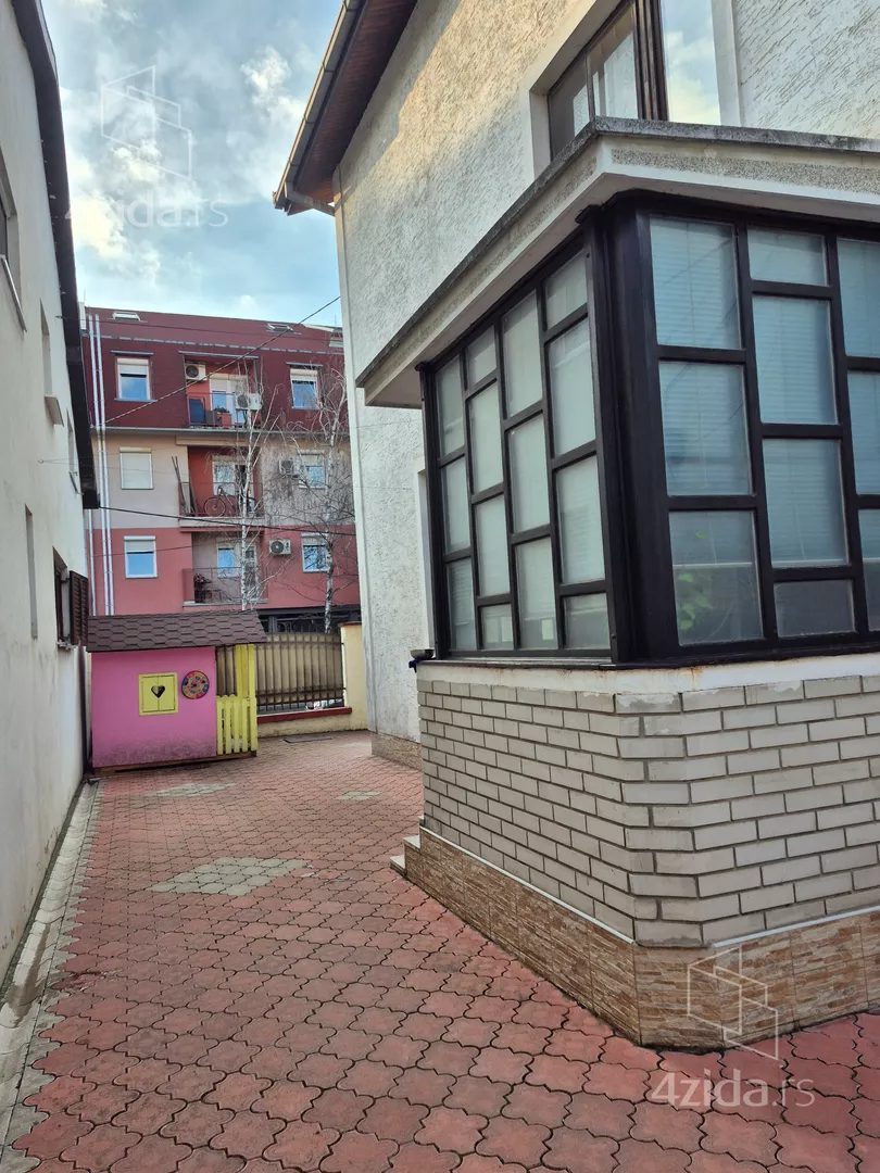 3-etažna kuća | 4zida