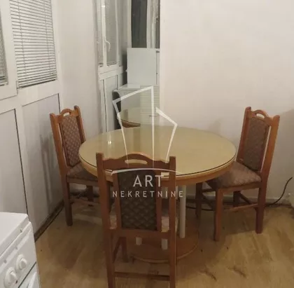 Ustanička | 4zida.rs