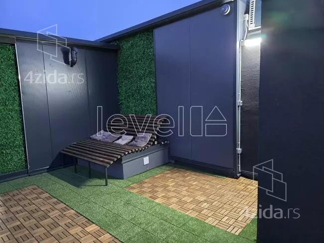 Petosoban stan | 4zida