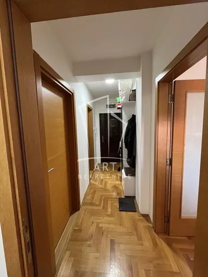 Tuzlanska | 4zida.rs