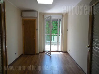 CENTAR | 4zida.rs