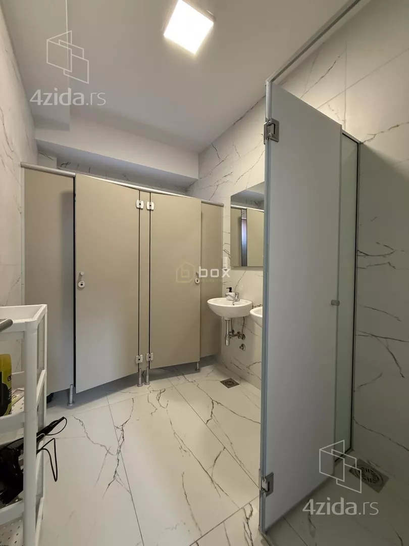 Četvoroiposoban stan | 4zida