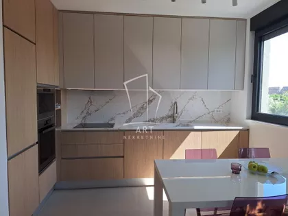 Cara Dušana | 4zida.rs