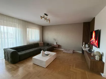 Crkvena 70 | 4zida.rs