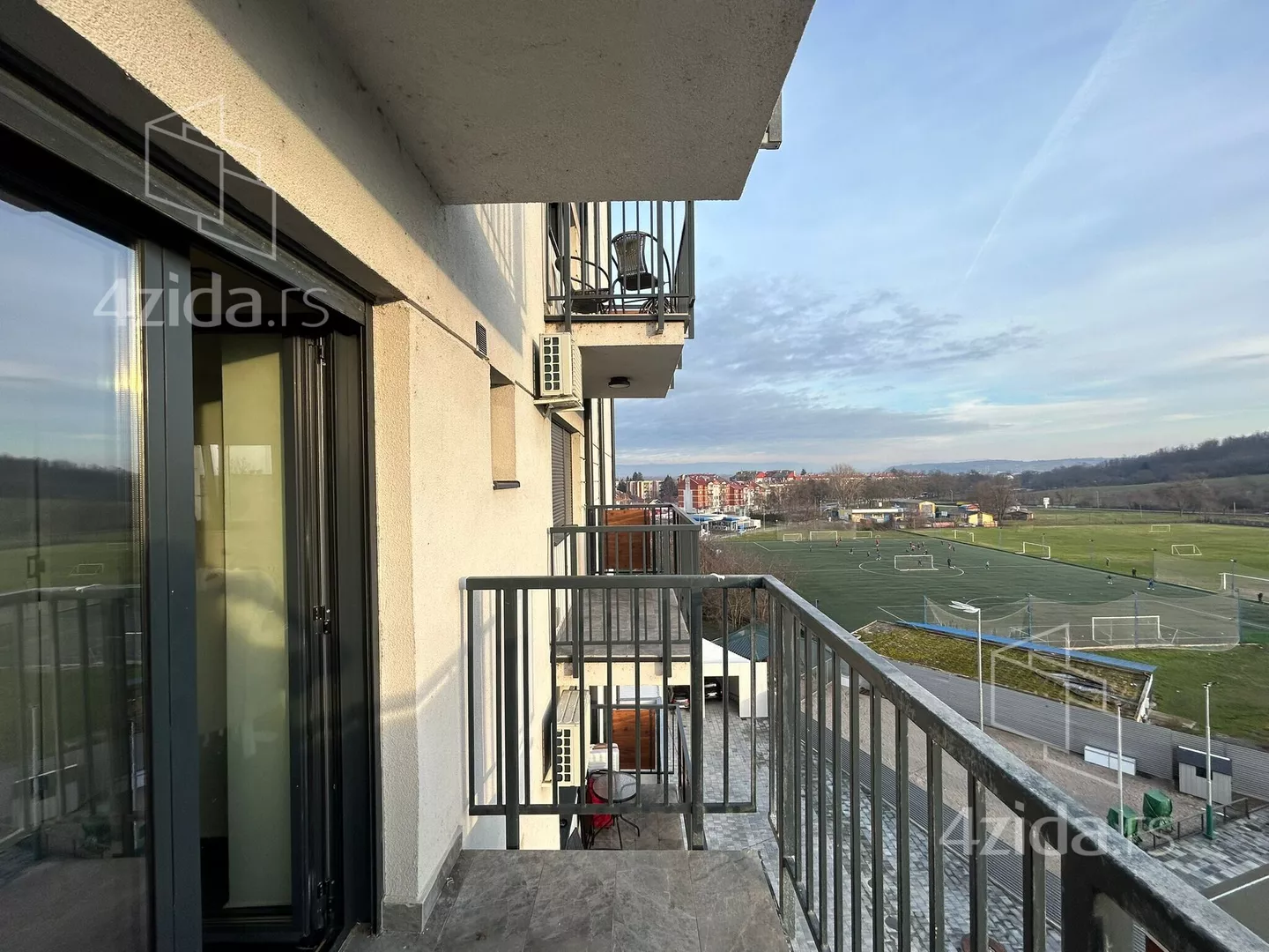 Dvoiposoban stan | 4zida