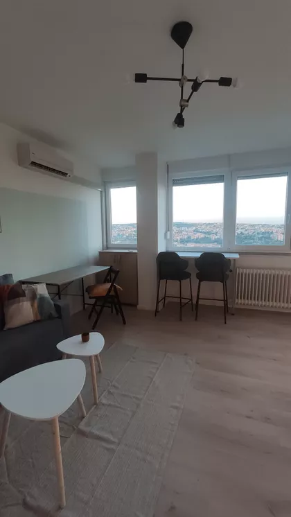Ustanička | 4zida.rs