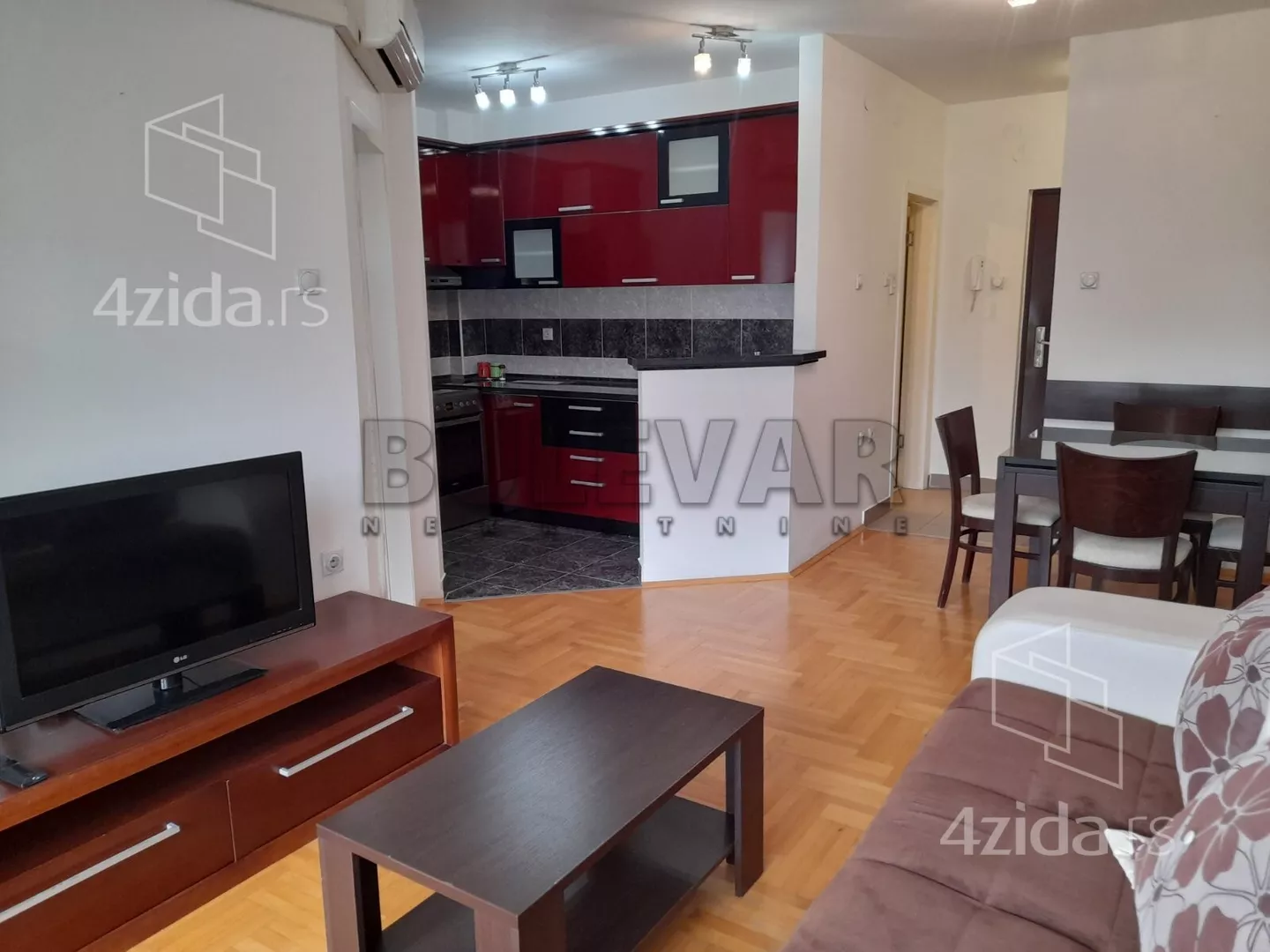 Jednoiposoban stan | 4zida