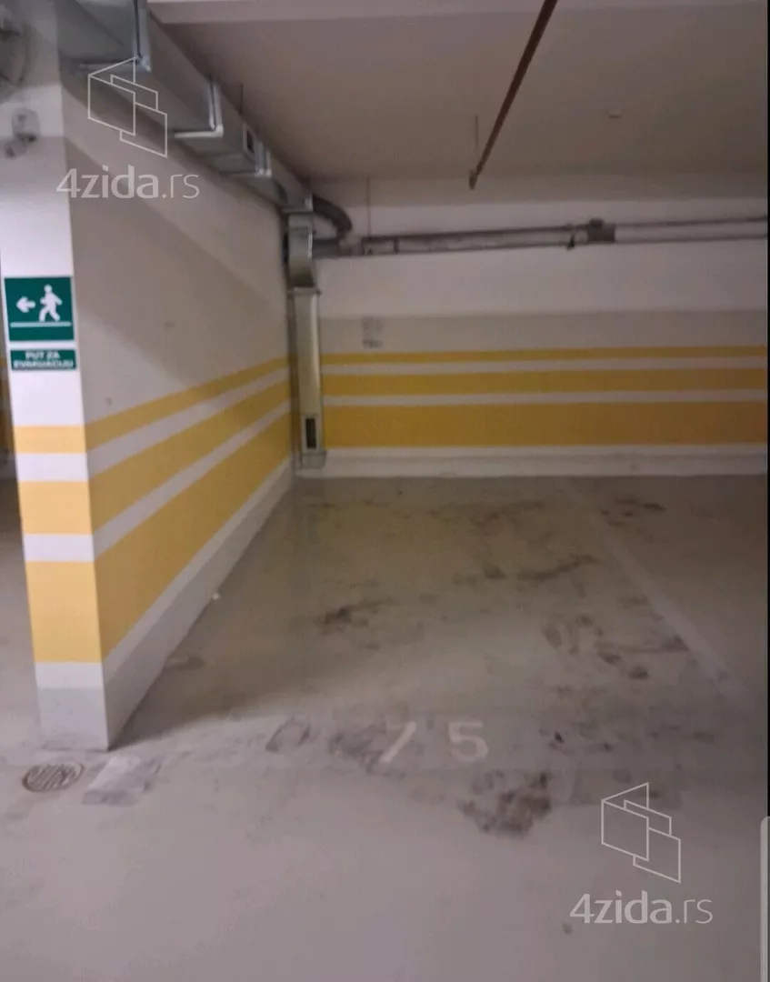 Parking | 4zida