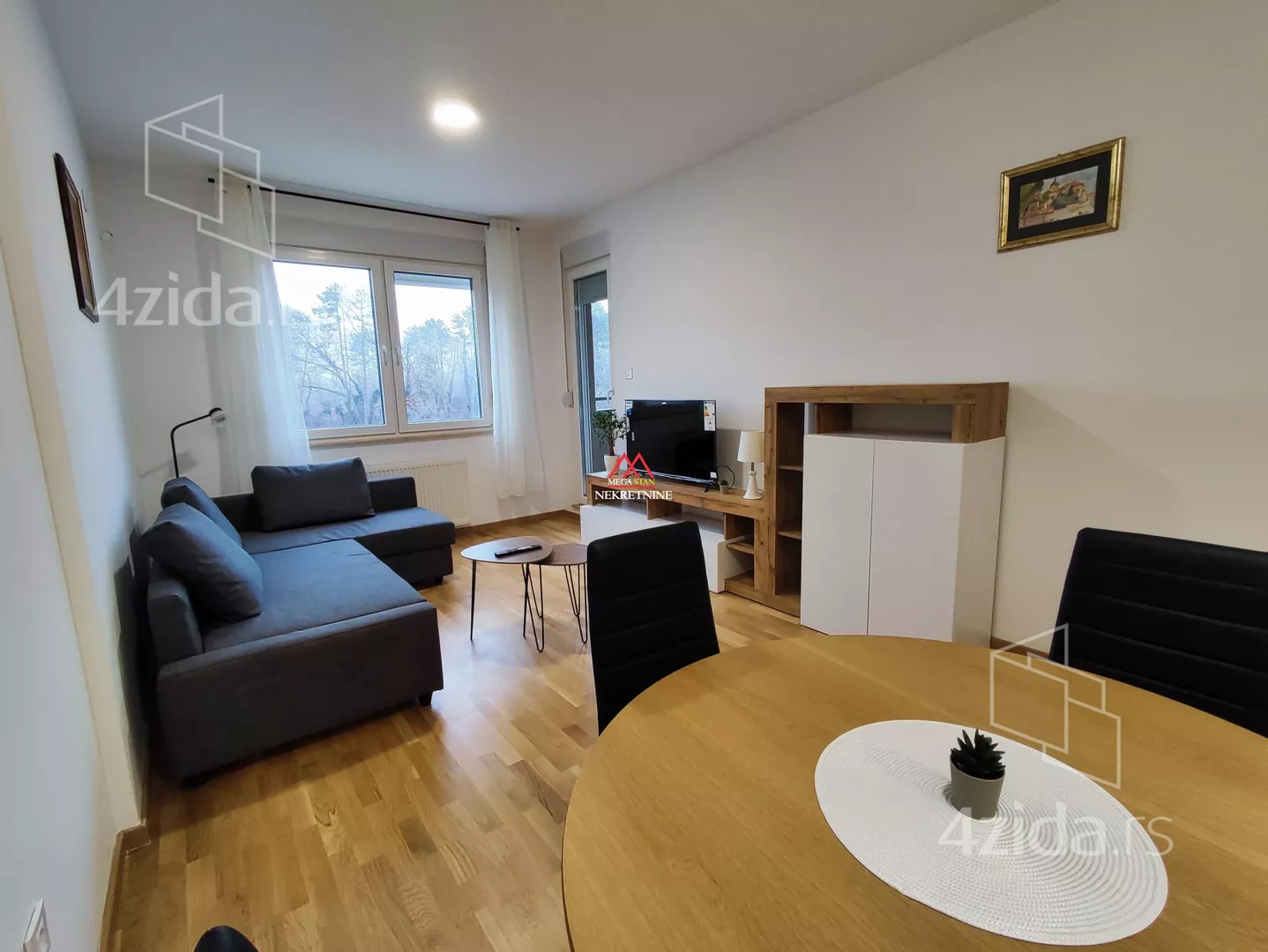 Jednoiposoban stan | 4zida