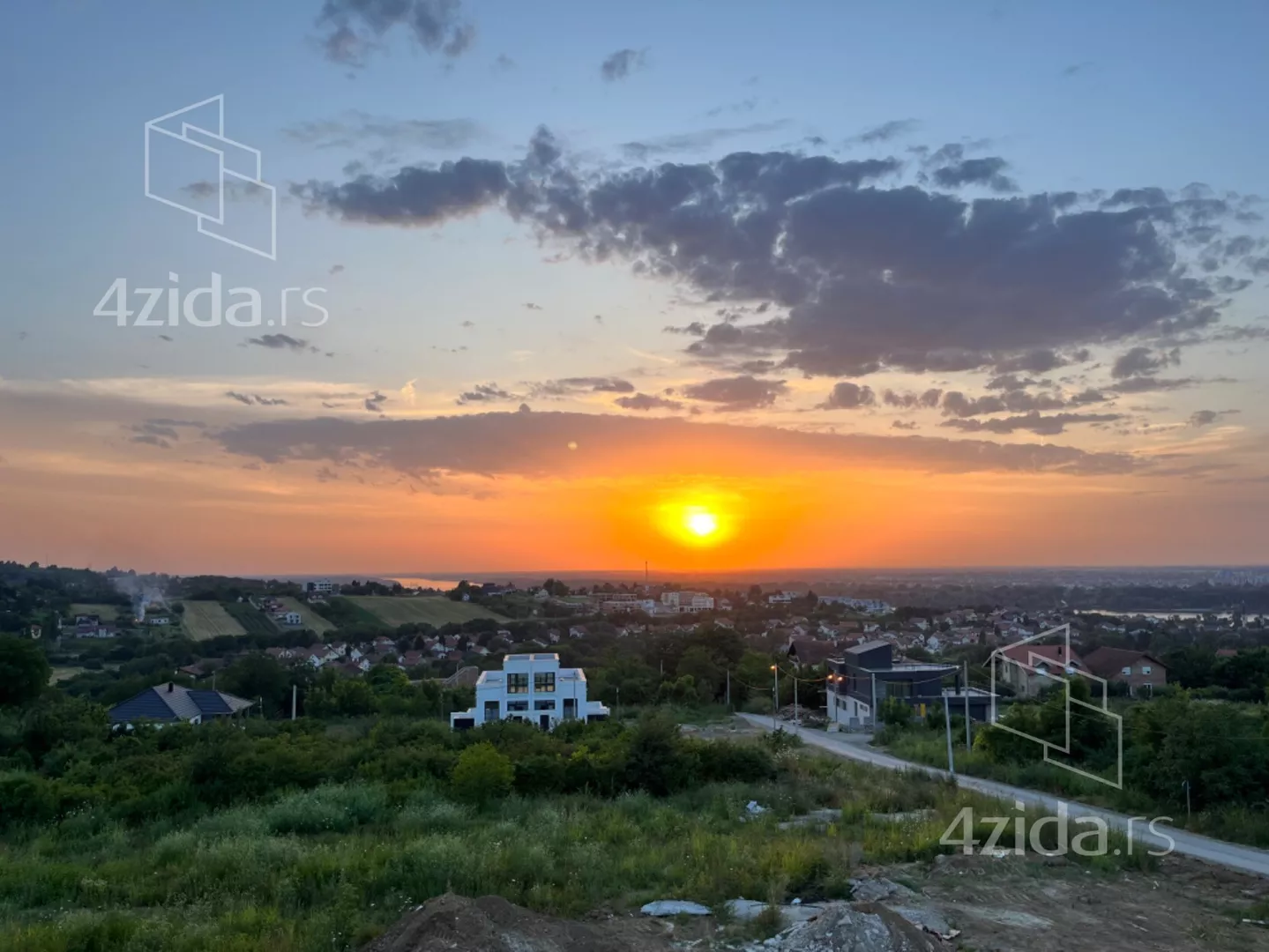 Petosoban stan | 4zida