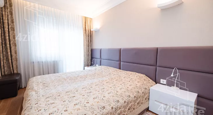 Šestosoban stan | 4zida