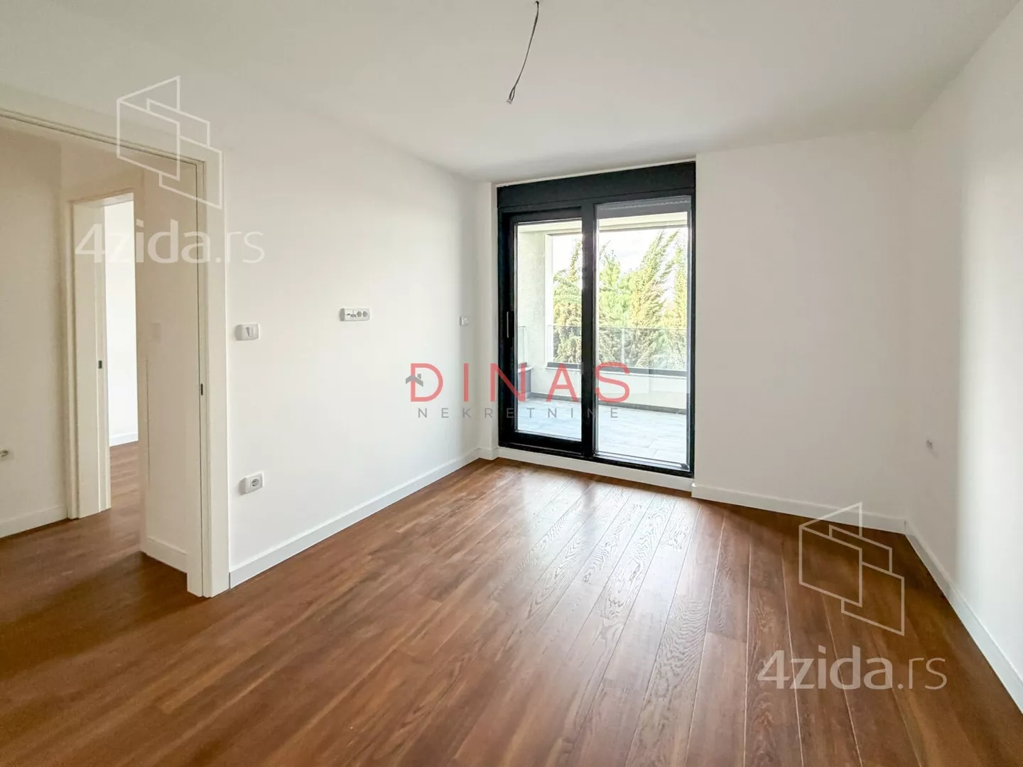 Šestosoban stan | 4zida