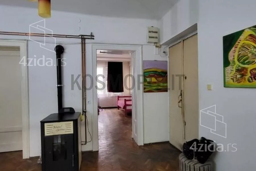 Četvoroiposoban stan | 4zida