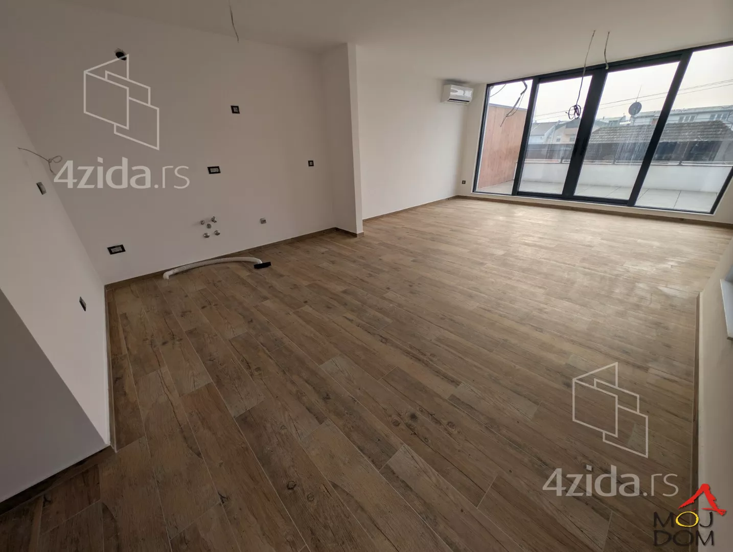 Četvorosoban stan | 4zida