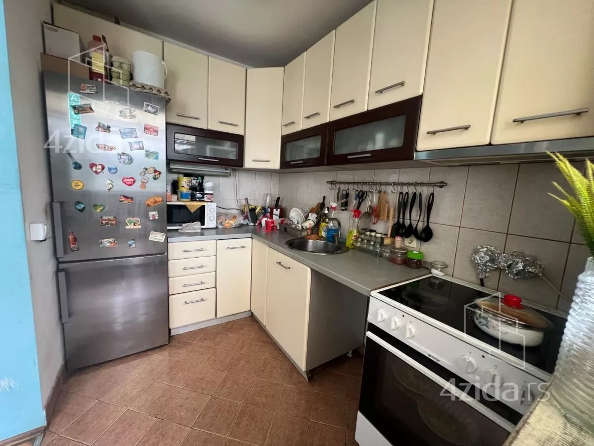 Petosoban stan | 4zida