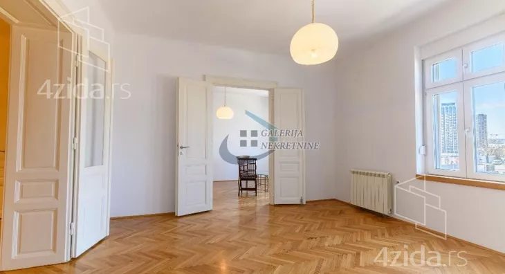 Četvoroiposoban stan | 4zida