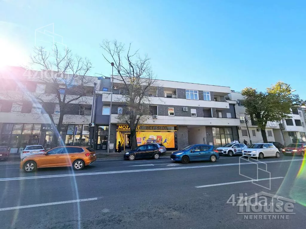 Četvorosoban stan | 4zida