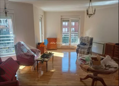 Crveni Krst Vračar | 4zida.rs