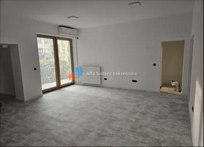 Vukov Spomenik | 4zida.rs