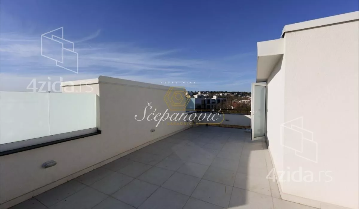 Petosoban stan | 4zida