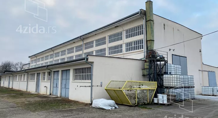 Poslovna zgrada | 4zida