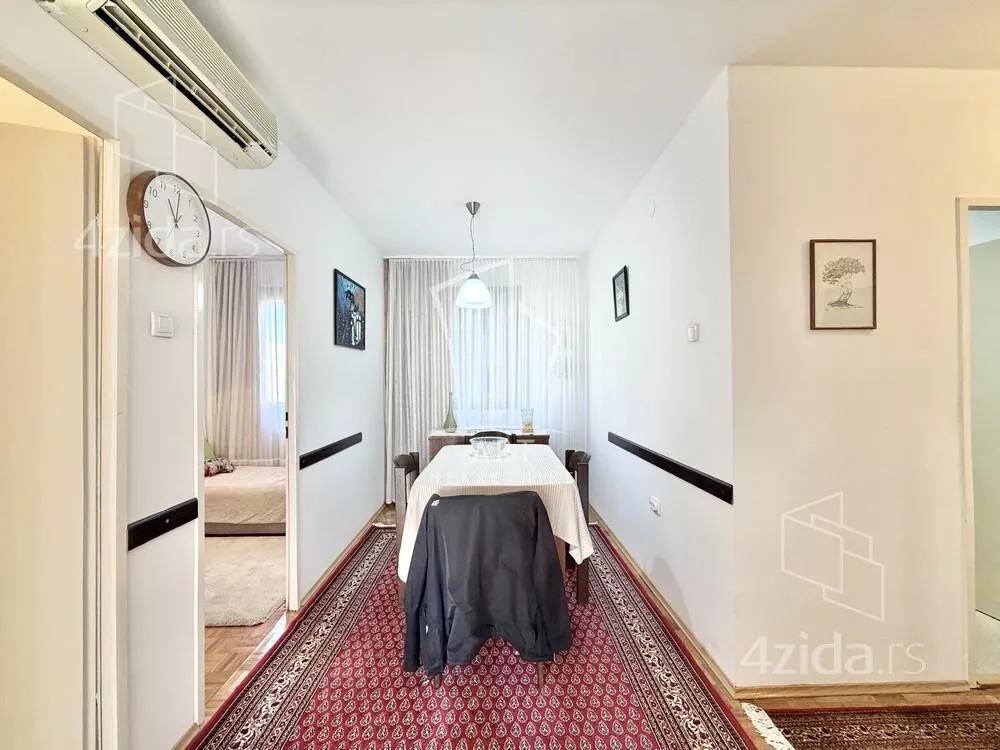 Troiposoban stan | 4zida