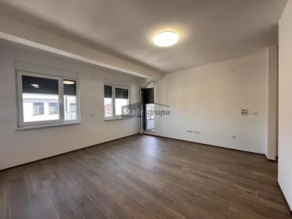 Karađorđeva | 4zida.rs