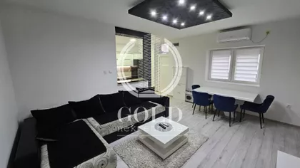 Lasla Gala | 4zida.rs