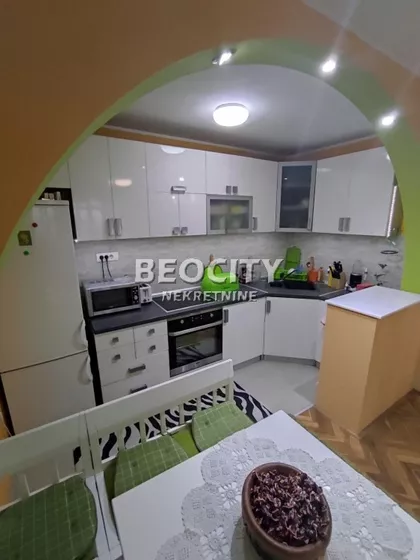 Gagarinova | 4zida.rs