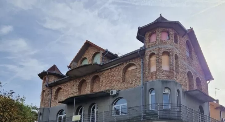 Devetosoban stan | 4zida