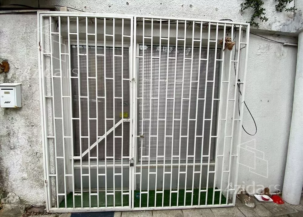 Lokal | 4zida