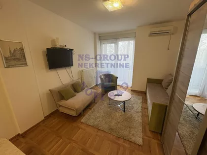 Cara Dušana | 4zida.rs