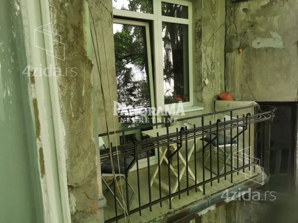 Četvoroiposoban stan | 4zida
