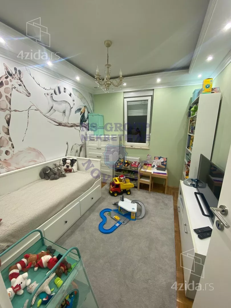 Četvorosoban stan | 4zida