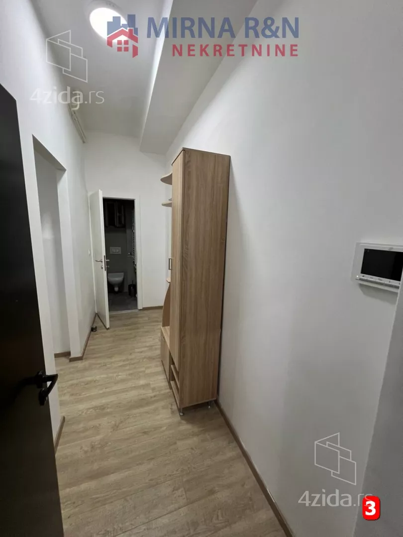 Četvoroiposoban stan | 4zida