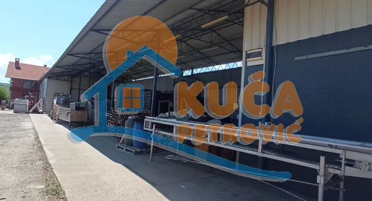 Lokal | 4zida