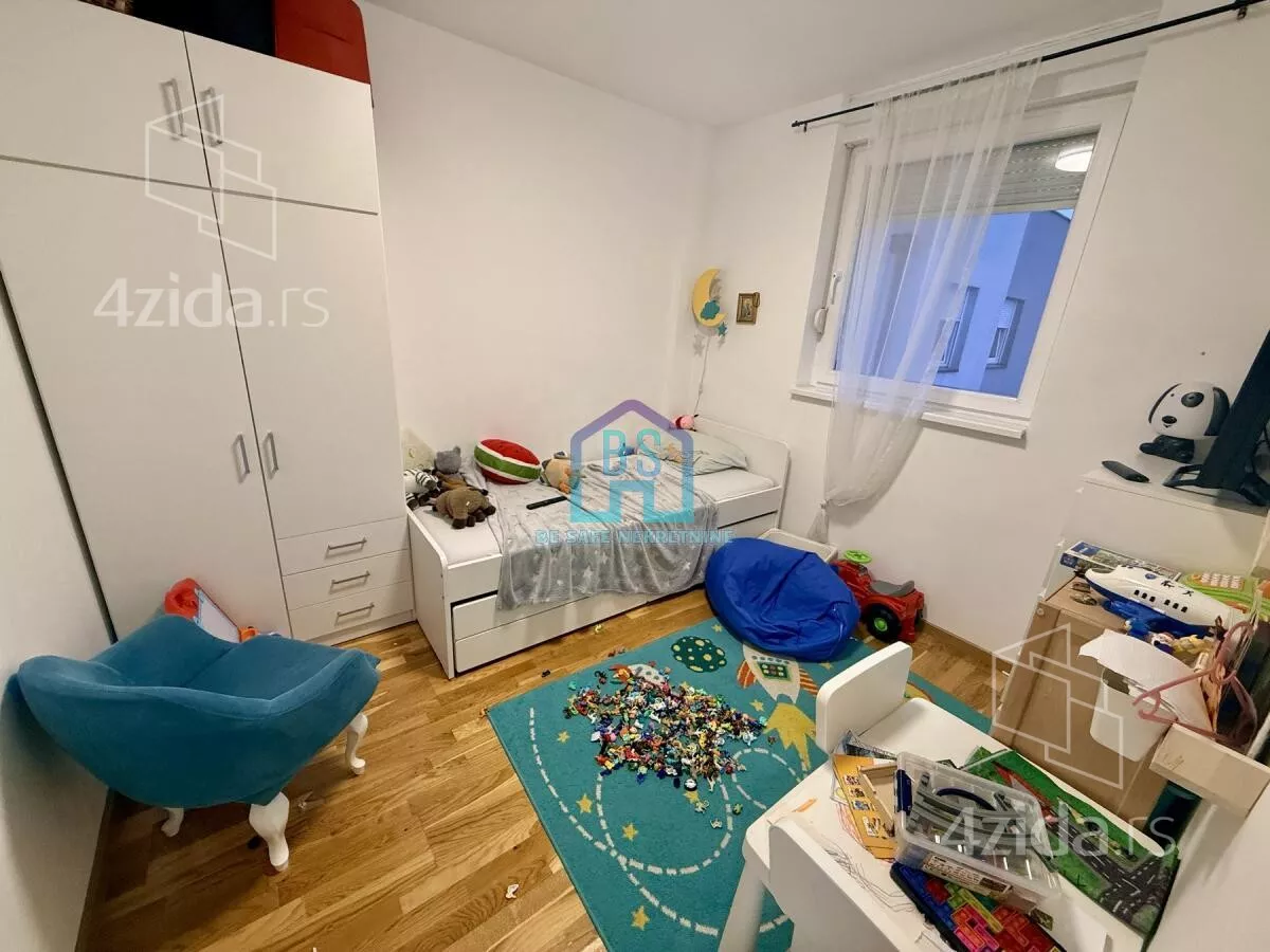 Troiposoban stan | 4zida