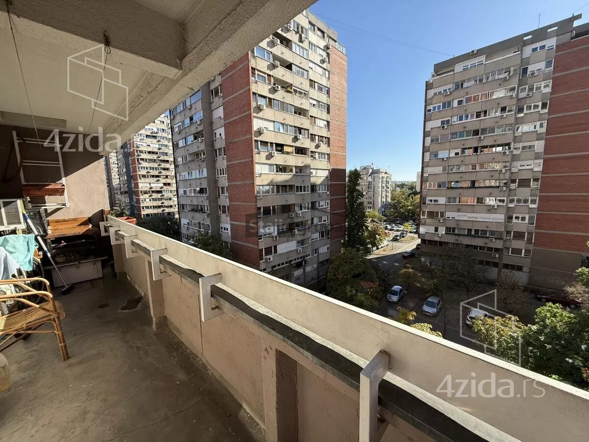Troiposoban stan | 4zida