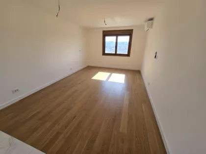 Ustanička | 4zida.rs