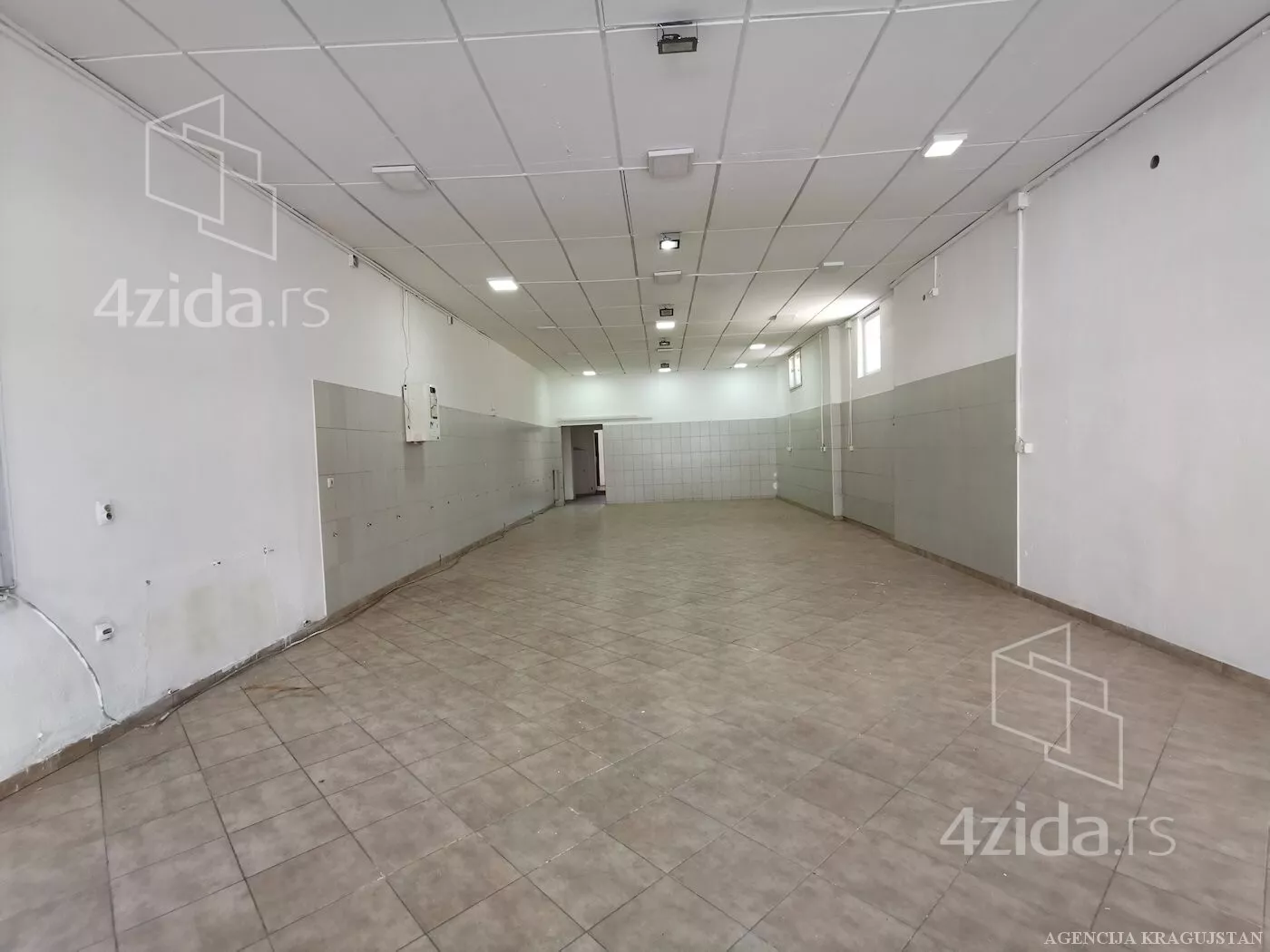 Poslovni prostor | 4zida