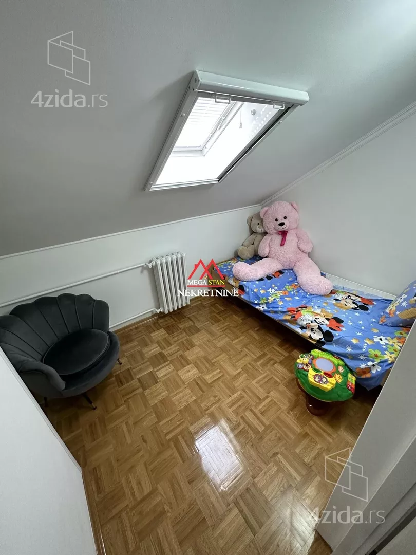 Četvorosoban stan | 4zida