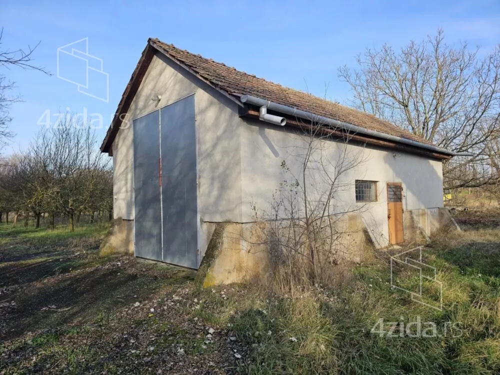 Poslovna zgrada | 4zida