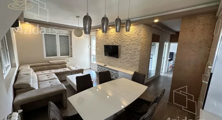 Dvoiposoban stan | 4zida