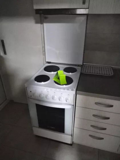 Crveni Pevac | 4zida.rs