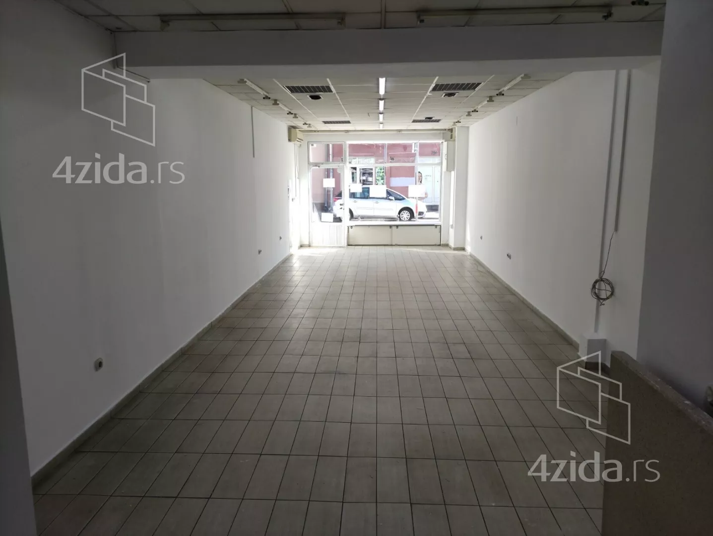 Lokal | 4zida