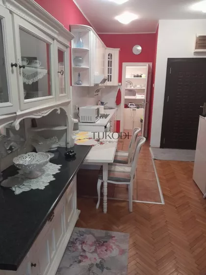 Petra Drapšina | 4zida.rs