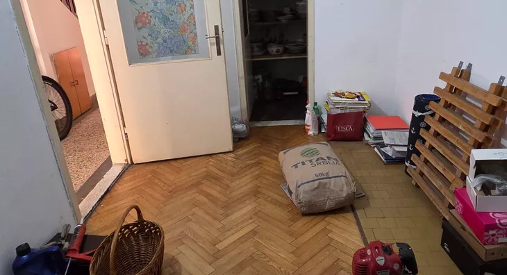 Sedmosoban stan | 4zida