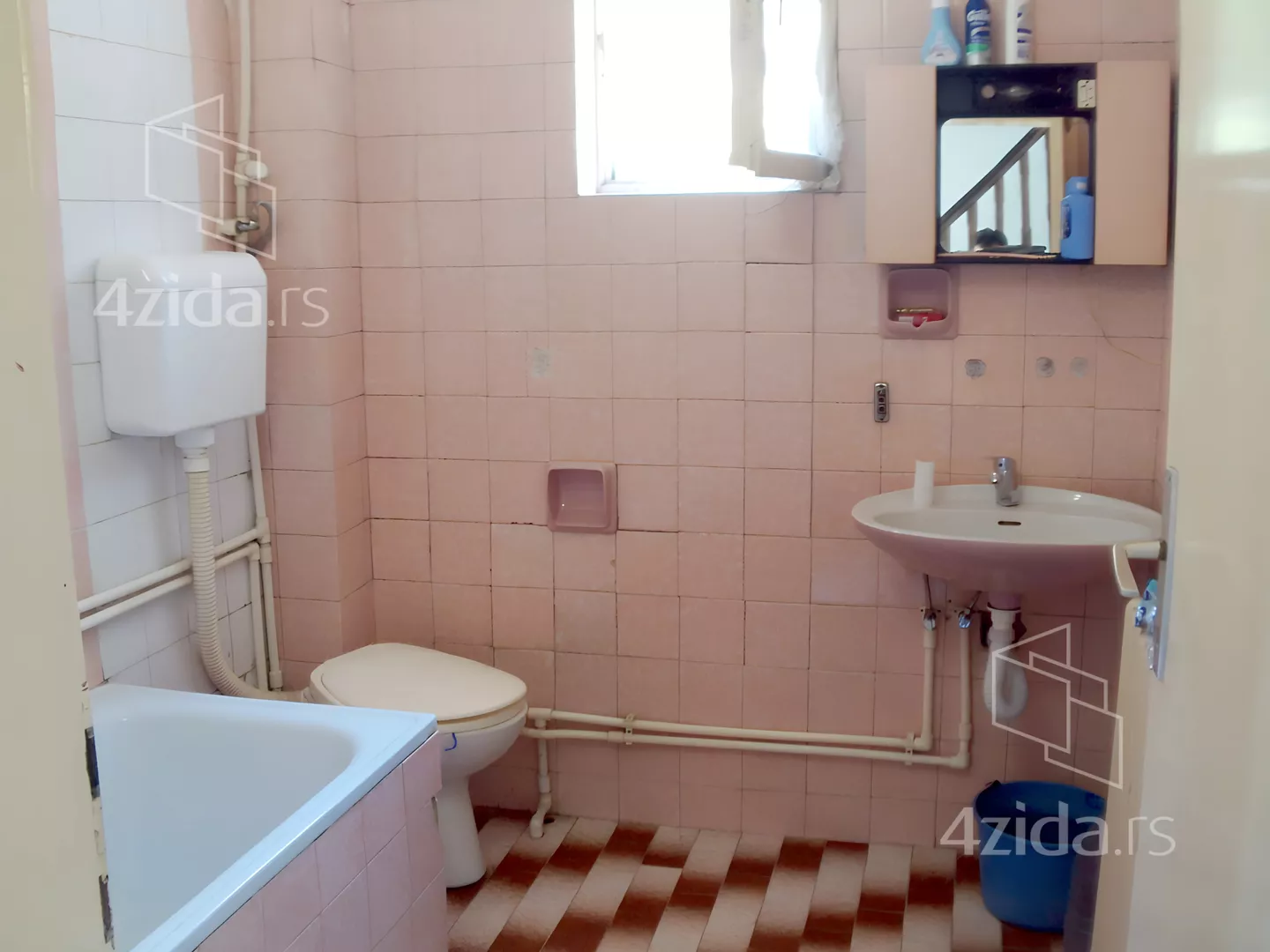 3-etažna kuća | 4zida