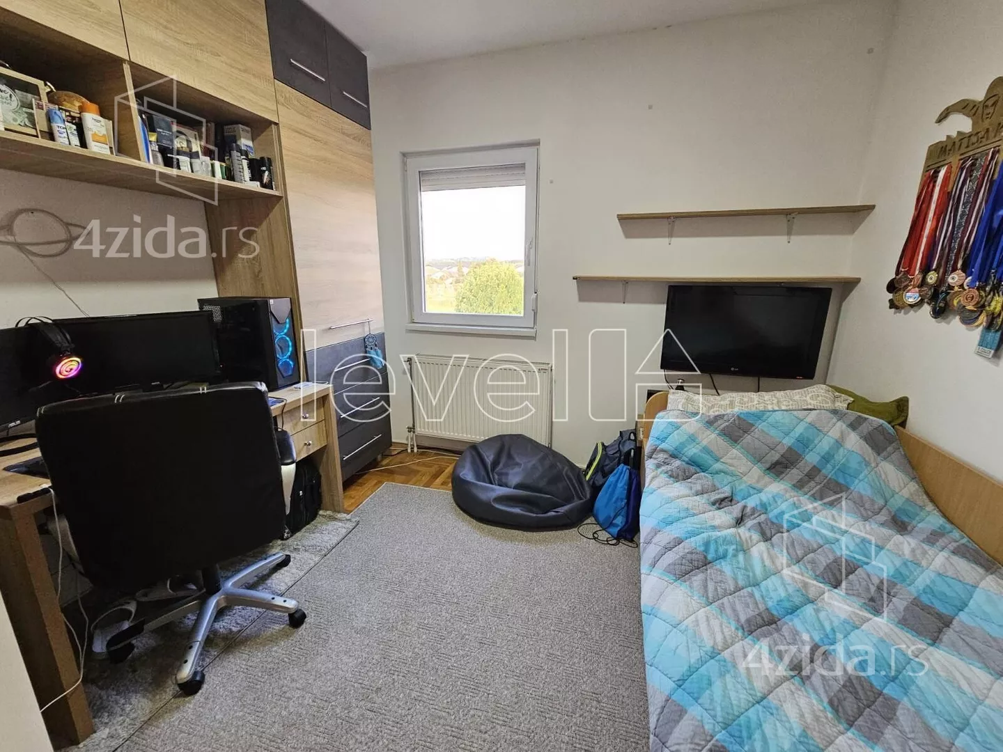 Troiposoban stan | 4zida