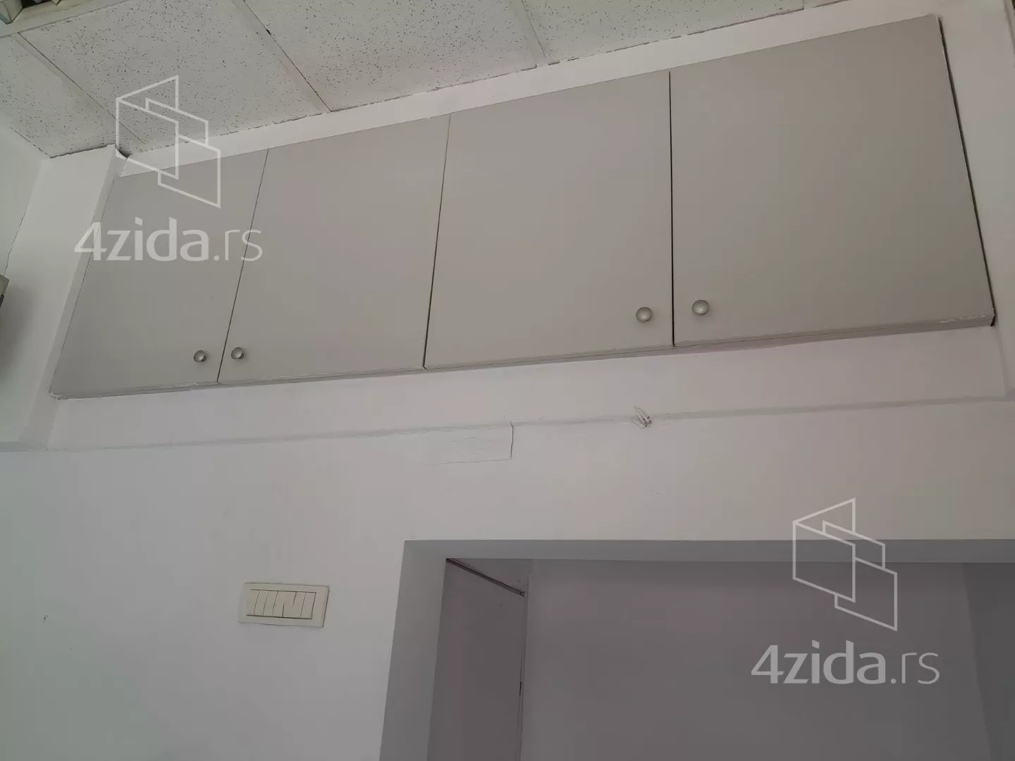 Lokal | 4zida
